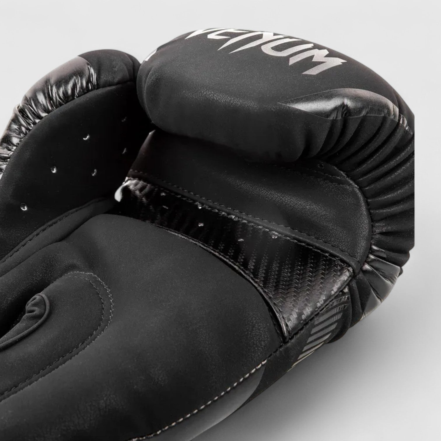 VENUM Impact Boksehansker - Svart/Svart - CombatStore.no