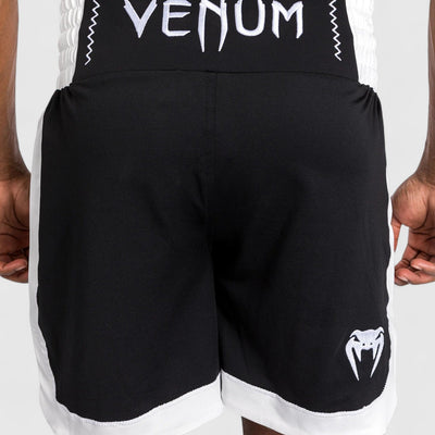 VENUM Classic bokseshort PRO Svart og Hvit - CombatStore.no