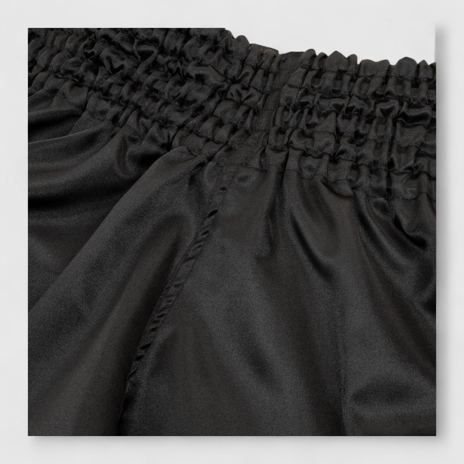 VENUM Classic Muay Thai shorts – klassiske shorts for trening og konkurranse - CombatStore.no