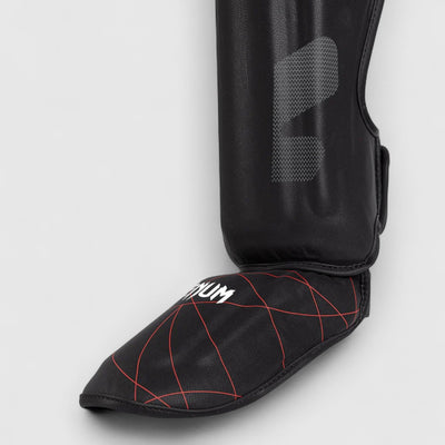 VENUM Tactical XT Shinguards - Svart og Rød - CombatStore.no